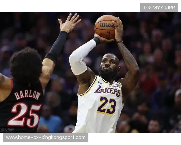 湖人依托詹姆斯控场,末节连续打出亮点