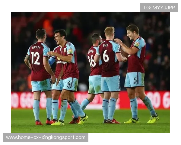 赫尔城奥斯坦中路推进强势，对抗极强