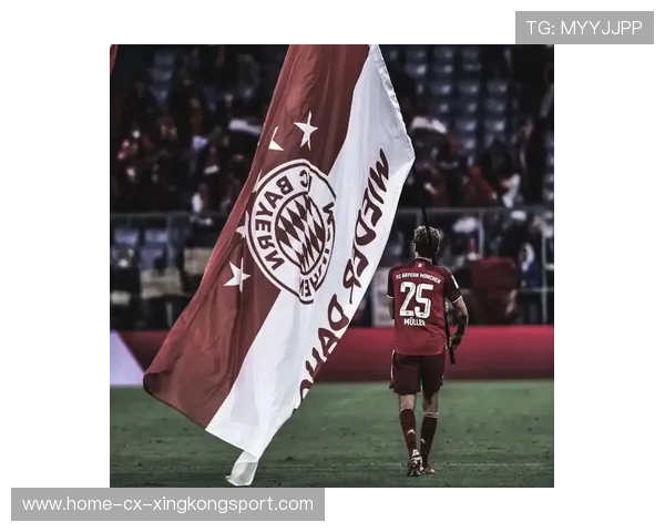 拜仁穆勒中场抢断直传前锋单刀进球，演绎顶级配合的经典瞬间